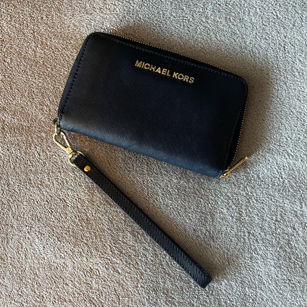 Michael Kors Smartphone Wristlet in Navy
